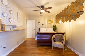 2 bedrooms, Internet