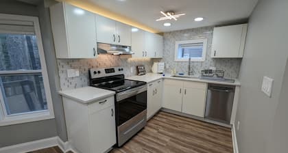 1303 Colony Dr Marietta - Full Home