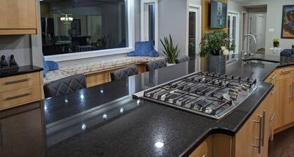 1303 Colony Dr Marietta - Full Home