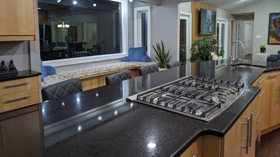 1303 Colony Dr Marietta - Full Home