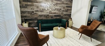 Autin - Family & Groups - Modern Lux