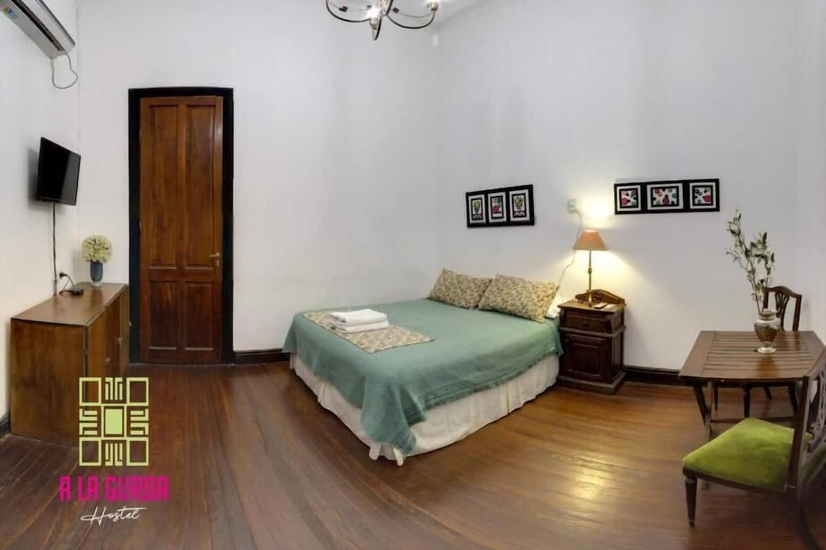 Quarto conforto, para não fumantes, na torre | Wi-Fi de cortesia