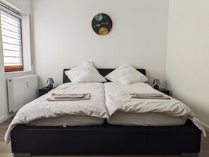 2 chambres, fer et planche à repasser, Wi-Fi gratuit, draps fournis