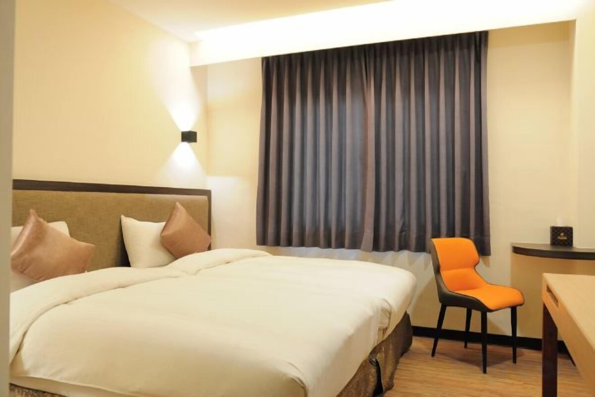 Twin Room in B Hall