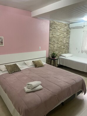 Comfort Room | Free WiFi, bed sheets - Suites Cantinho da Serra (Gramado)
