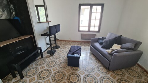 Studio  d'artiste plus place de parking