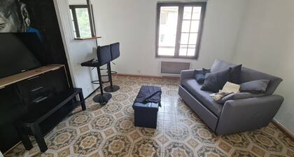 Studio d'artiste plus place de parking