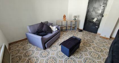 Studio  d'artiste plus place de parking