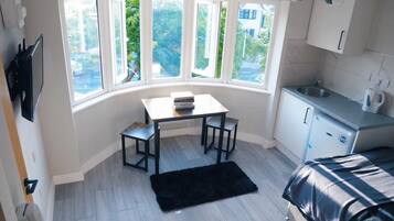 1 Schlafzimmer, WLAN, Bettwäsche