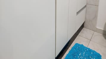 1 quarto, espaço de trabalho para notebook, Wi-Fi de cortesia