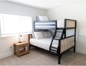 3 Schlafzimmer, Reisekinderbett, WLAN