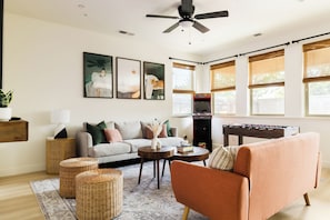 Smart-tv, tafelvoetbal en boeken