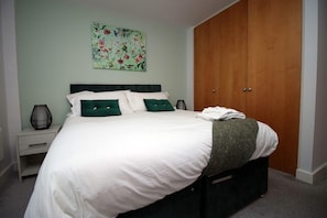 1 chambre, fer et planche à repasser, Wi-Fi