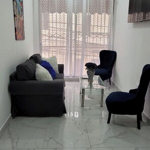 Smart TV - Departamento Sol Apt 2A (Santo Domingo)