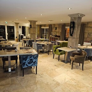 Breakfast and lunch served - La Madone  (La Tour-d'Aigues)