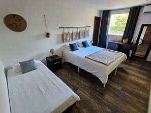 Comfort Triple Room - La Madone  (La Tour-d'Aigues)