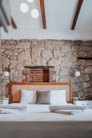Classic Suite, 1 King Bed, Garden View | Soundproofing, free WiFi - The Comelly Alaçatı (Cesme)