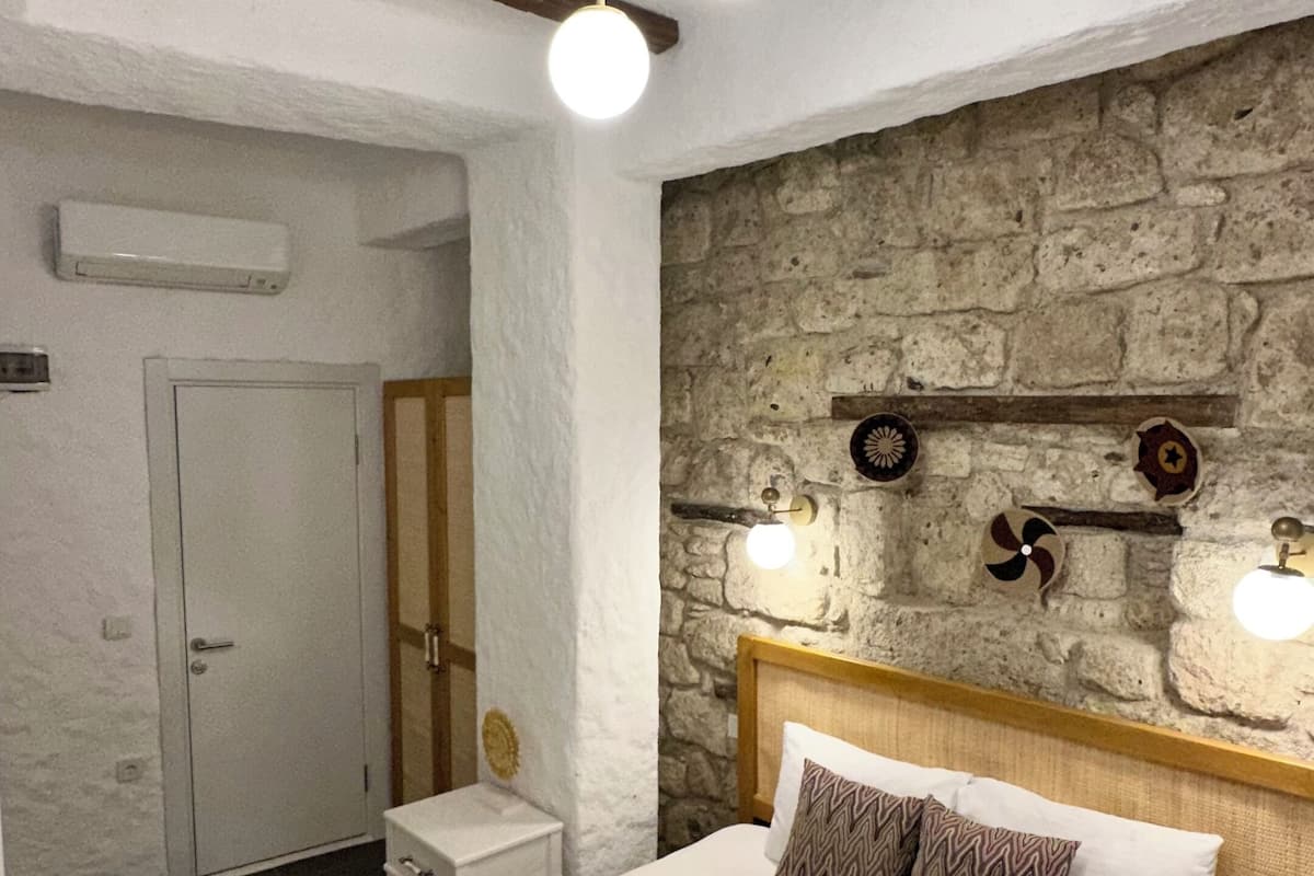 Studio Suite | 7 bedrooms, soundproofing, free WiFi