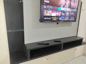 1 quarto, espaço de trabalho para notebook, Wi-Fi de cortesia