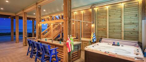 Tina de hidromasaje al aire libre