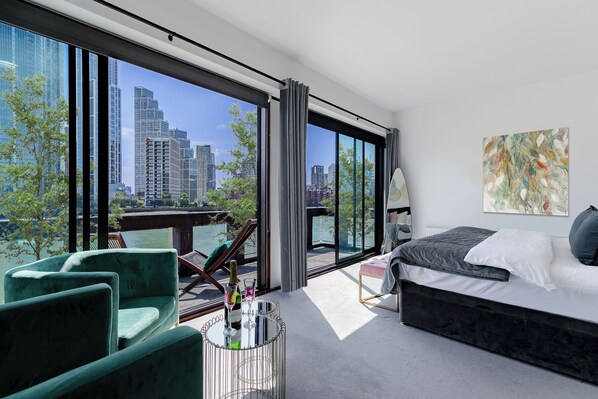 3 chambres, bureau, fer et planche à repasser, Wi-Fi gratuit
