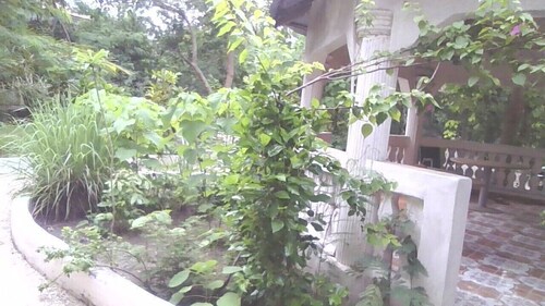 3 bedroom house within Tranquil estate with WiFi in Gunjur