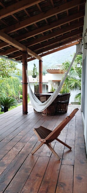 Chambre Supérieure, vue jardin | Terrasse/Patio