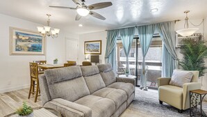 TV - Oceanside Condo w/ Pool & Hot Tub Access! (Oceanside)