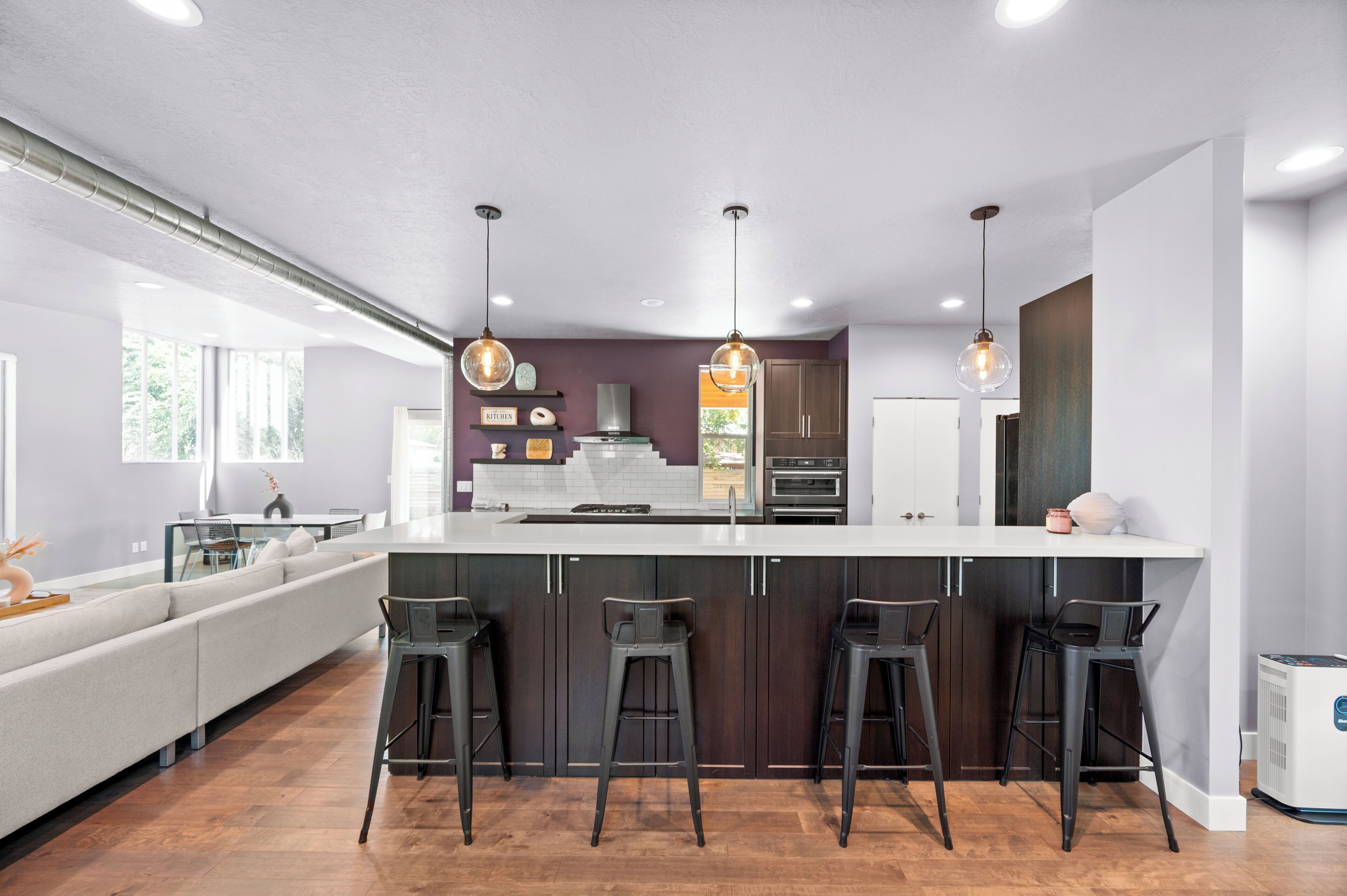 Kylskåp, mikrovågsugn, ugn och spishäll