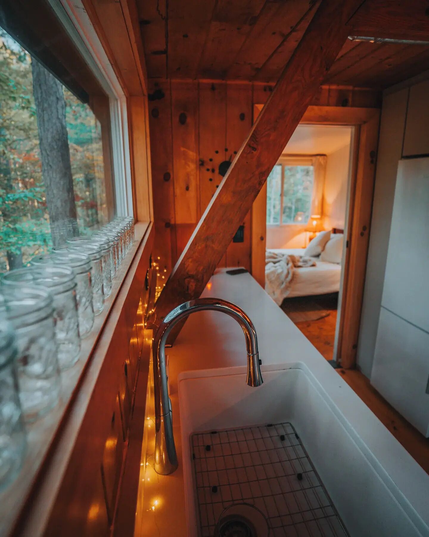 4 bedrooms, desk, iron/ironing board, WiFi