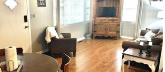 Bison Hall 1, no cleaning fee, 1 block from Harding