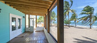 Carrican Unit 1: Beachfront living with amazing views from the upper deck