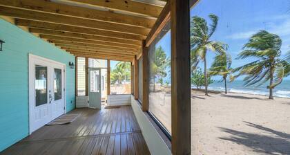 Carrican Unit 1: Beachfront living with amazing views from the upper deck