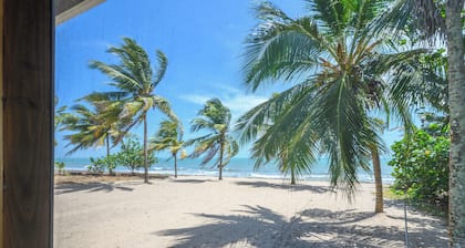 Carrican Unit 1: Beachfront living with amazing views from the upper deck