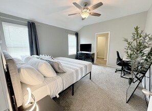 3 bedrooms, desk, iron/ironing board, travel cot
