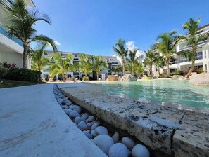Pool - 301-1 New and modern in beautiful residential.
 (Bayahibe)