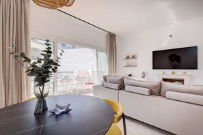 Smart TV - Luxury Beach & Golf Penthouse (Benahavís)