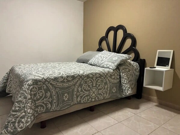 1 bedroom, WiFi, bed sheets