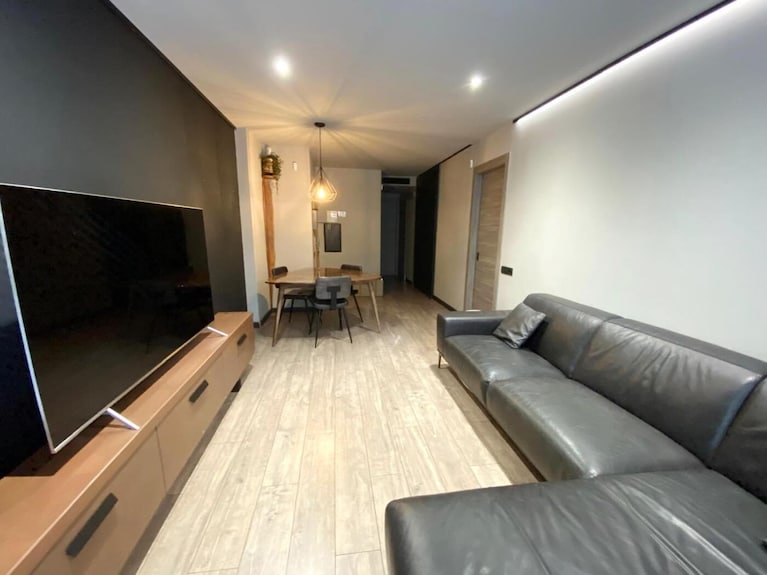 Apartamento En Barcelona Situado Al Lado De La Sagrada Familia - Badalona