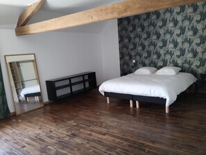 6 bedrooms