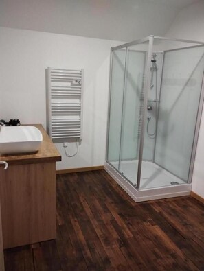 Shower - Gîte des Bernaches - L'HOMMAIZE (LHOMMAIZE)