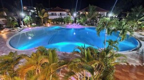 Pool - P305 New,elegant and just steps from the beach
 (Bayahibe)