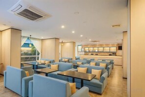 Unclassified image, 4 of 42, button - GreenTree Hotel (Shanghai Baotown Pier Normal University Affiliated Zhengda Middle School) (Shanghai)