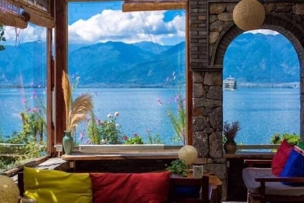 View from property - Wendao Panxiyuan Lake View Inn (Dali)