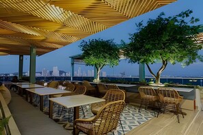 Outdoor dining - Marmulata Prestige (Cartagena)