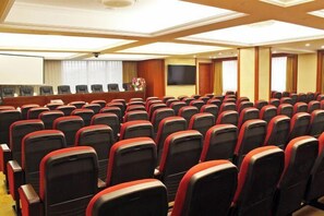 Meeting facility - Baicheng Hexiang Hotel (Civic Plaza Haiming East Road Pedestrian Street Store) (Baicheng)