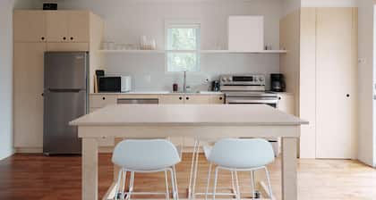 ÖST cottage in Shefford