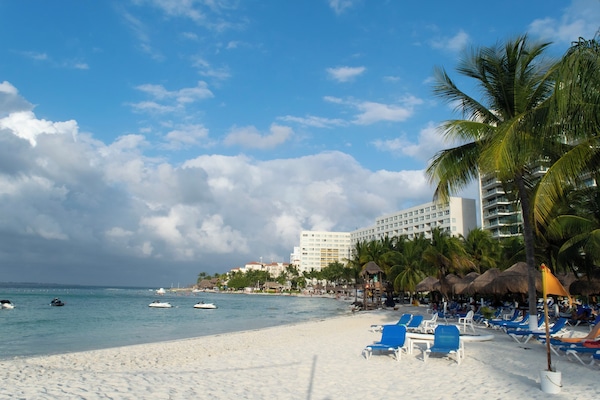 Private beach, white sand, sun-loungers, beach umbrellas
