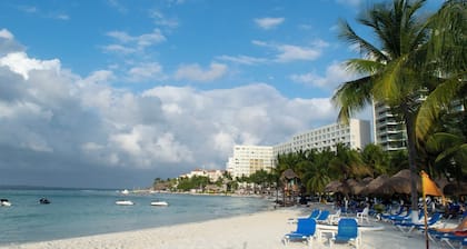 Vacation getaway with beach access