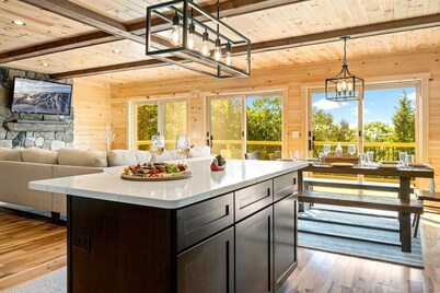 Secluded Cabin with Hot Tub, Views, & EV Charger